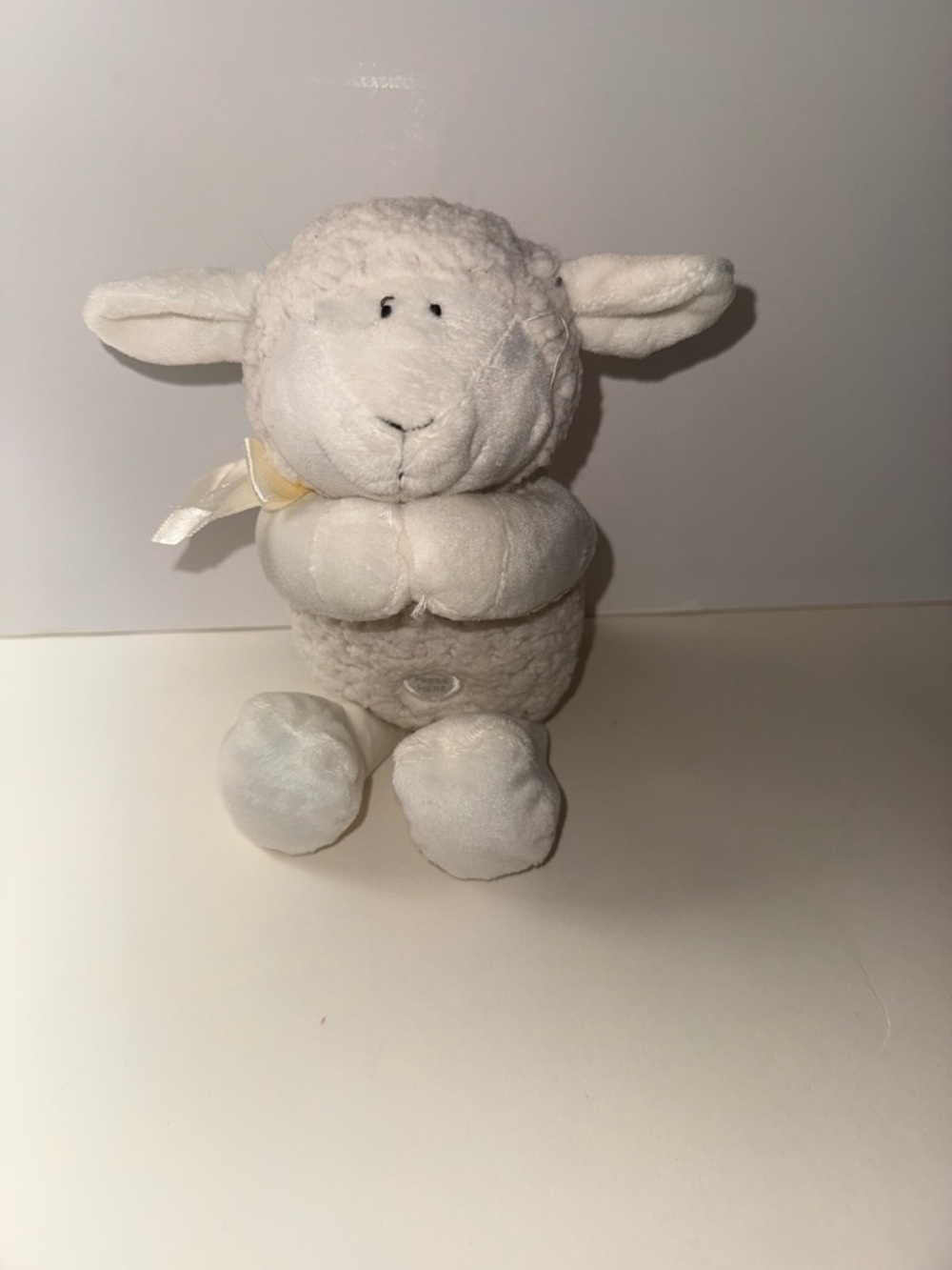 Vintage Musical Lamb Sings “Jesus Loves Me” By Stephen Baby
